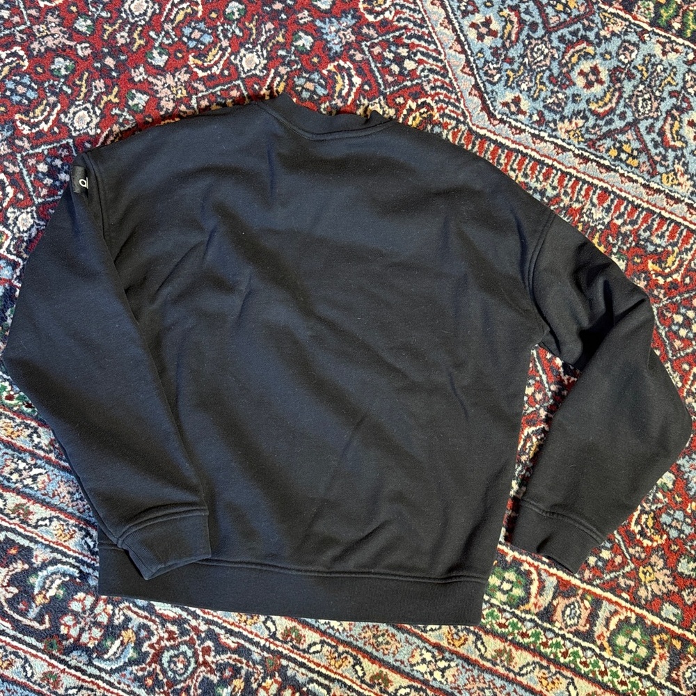 ALO Yoga Crew Neck Pullover - Size Small - Picture 4 of 6